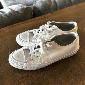 Women’s converse sneakers